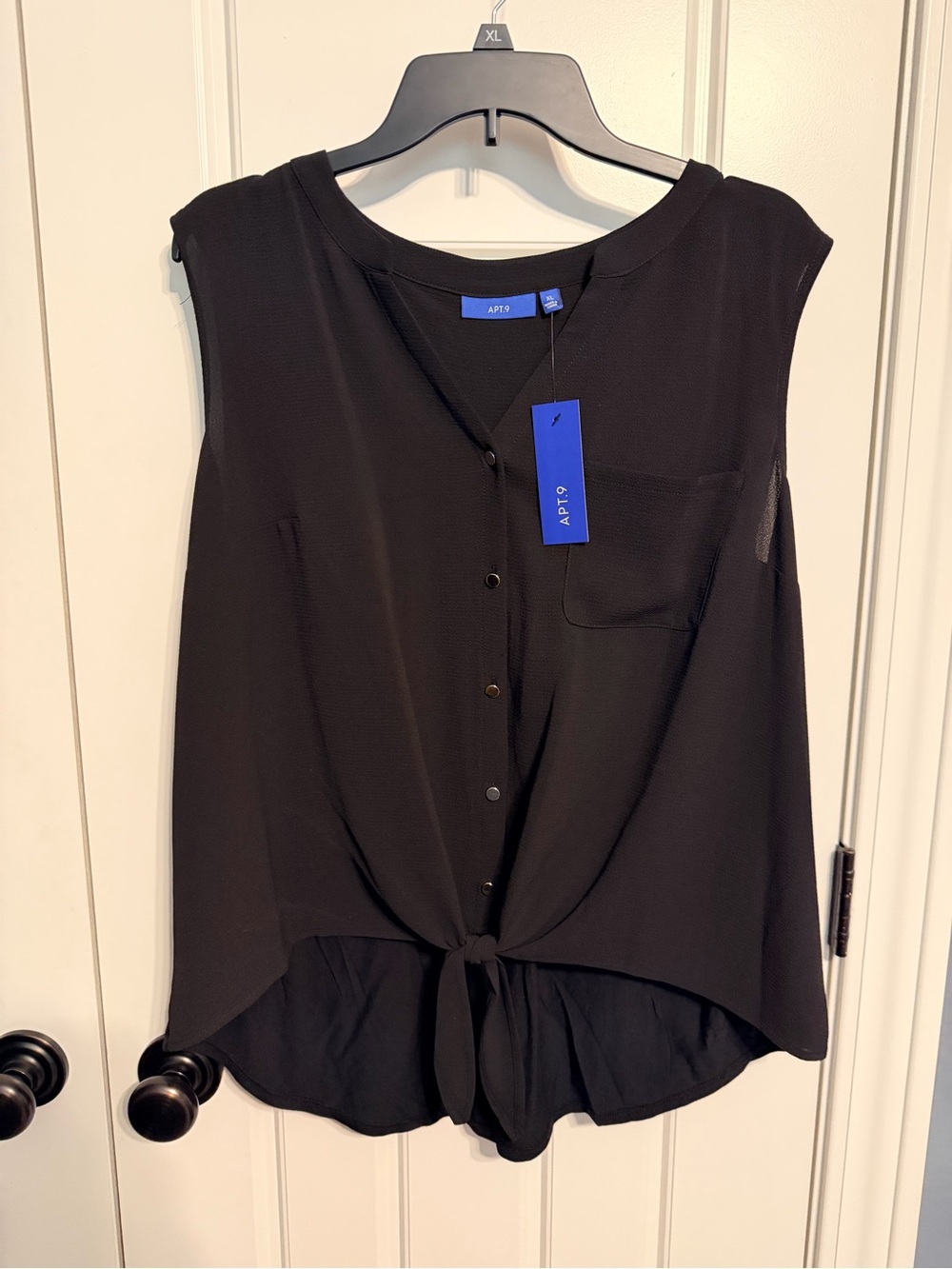 Apt. 9 Black Sleeveless Tie-Front Blouse